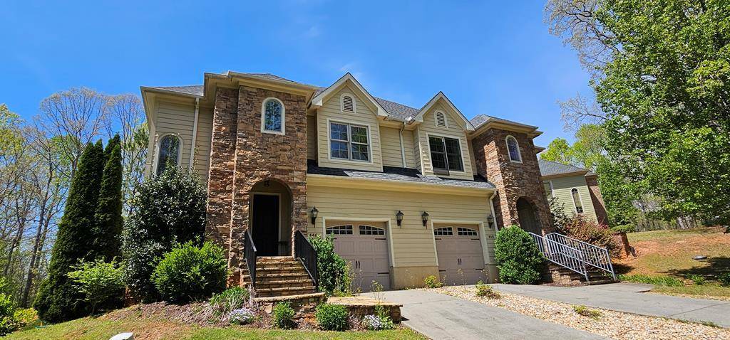 446 Licklog Ridge, Hayesville, NC 28904