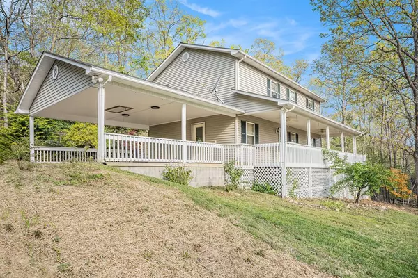 542 Sharp Top Circle, Blairsville, GA 30512