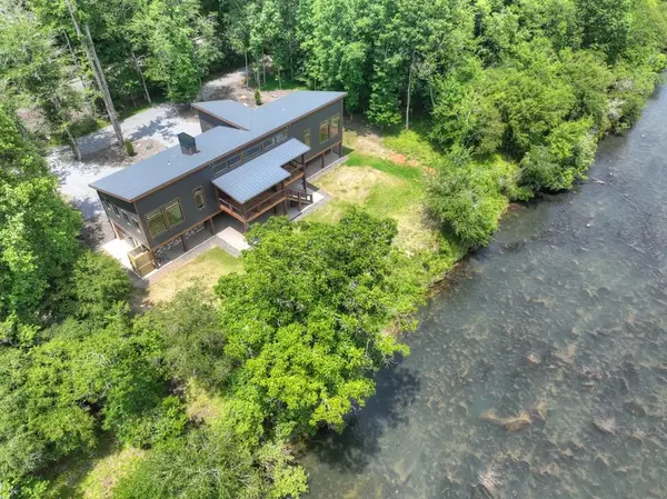 494 Riverbend Manor, Blue Ridge, GA 30513