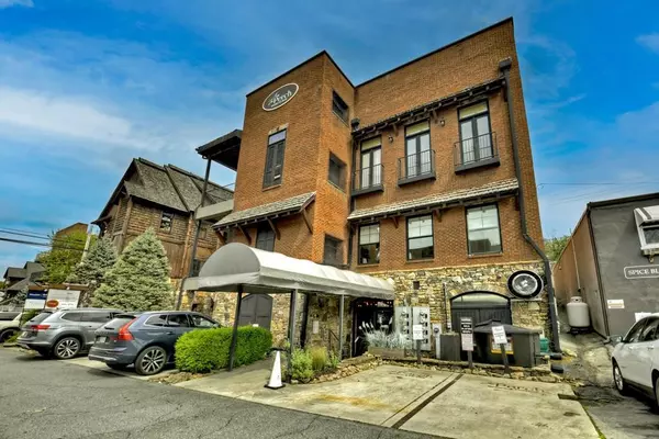 Blue Ridge, GA 30513,588 Main Street