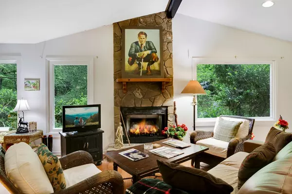 Hayesville, NC 28904,249 Chatuge Woods Drive