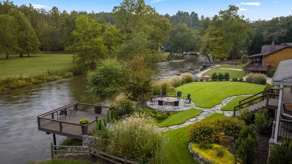 Mineral Bluff, GA 30559,547 Toccoa River Lane