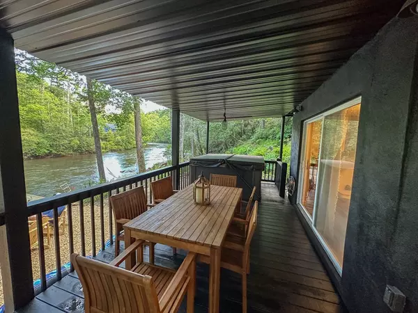 Blue Ridge, GA 30513,916 Riverside Lane