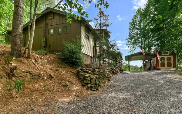 Murphy, NC 28906,515 Laurel Cove Road