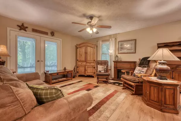 Hiawassee, GA 30546,2284 Lovingood Road