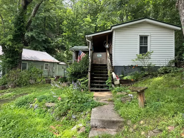 East Ellijay, GA 30540,292 Fowler Street