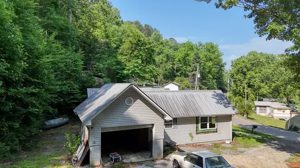 Hiawassee, GA 30546,2152 Bugscuffle Spur