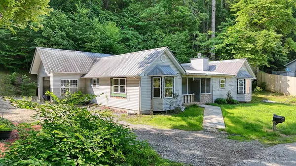 Hiawassee, GA 30546,2152 Bugscuffle Spur