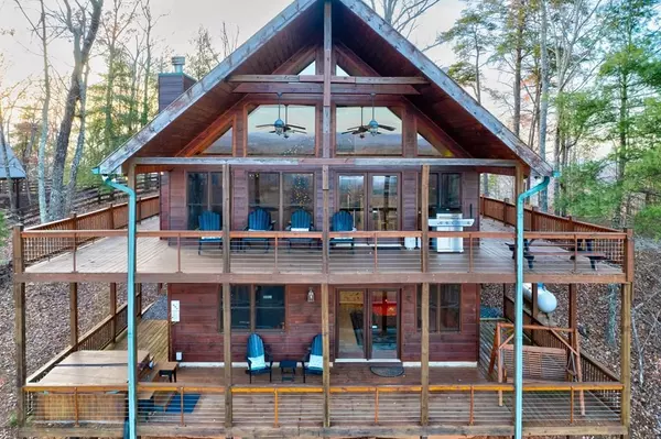 Mineral Bluff, GA 30559,588 Tower Road