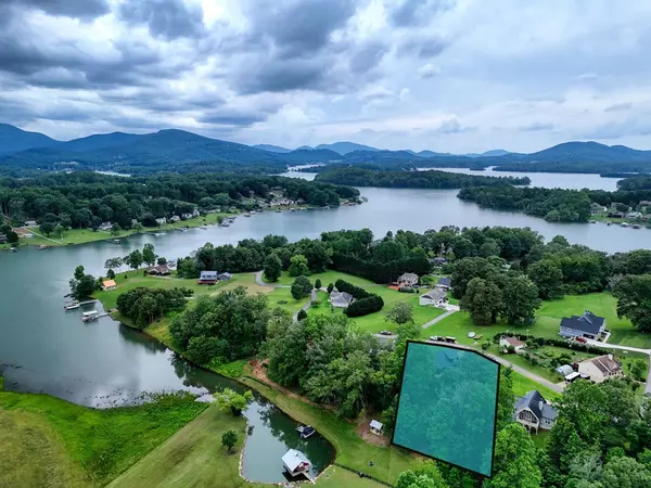 Hayesville, NC 28904,784 Sneaking Creek Drive