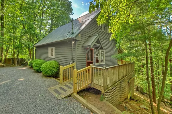 Ellijay, GA 30536,776 Mountain Oak Road