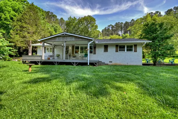 Mineral Bluff, GA 30559,1025 Mineral Bluff Highway