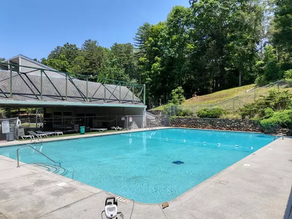 Murphy, NC 28906,883 Village Road