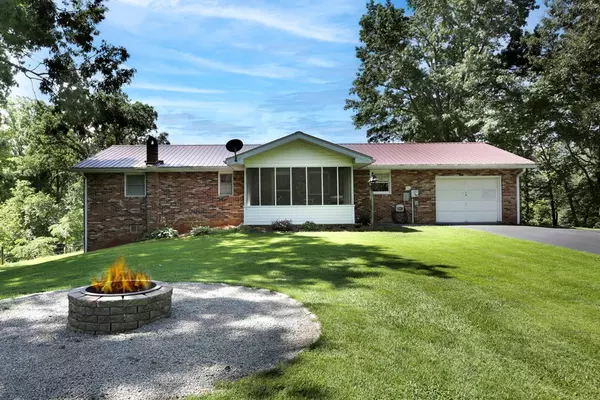 Hayesville, NC 28904,16 Lois Lane