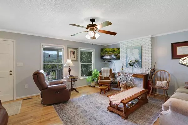 Hayesville, NC 28904,16 Lois Lane