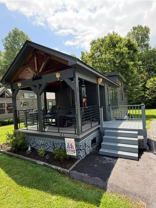 Andrews, NC 28901,121 Lazy Bear Trail