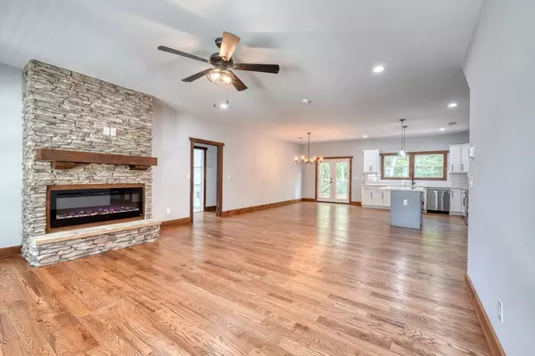 Blairsville, GA 30512,189 Fountain Oaks Drive