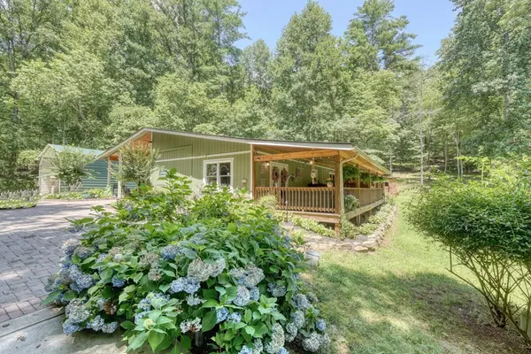 Cleveland, GA 30528,243 Chattahoochee Acres