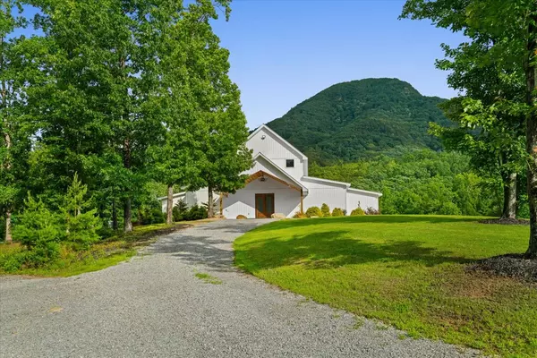 Chatsworth, GA 30705,2948 Holly Creek Cool Springs Road