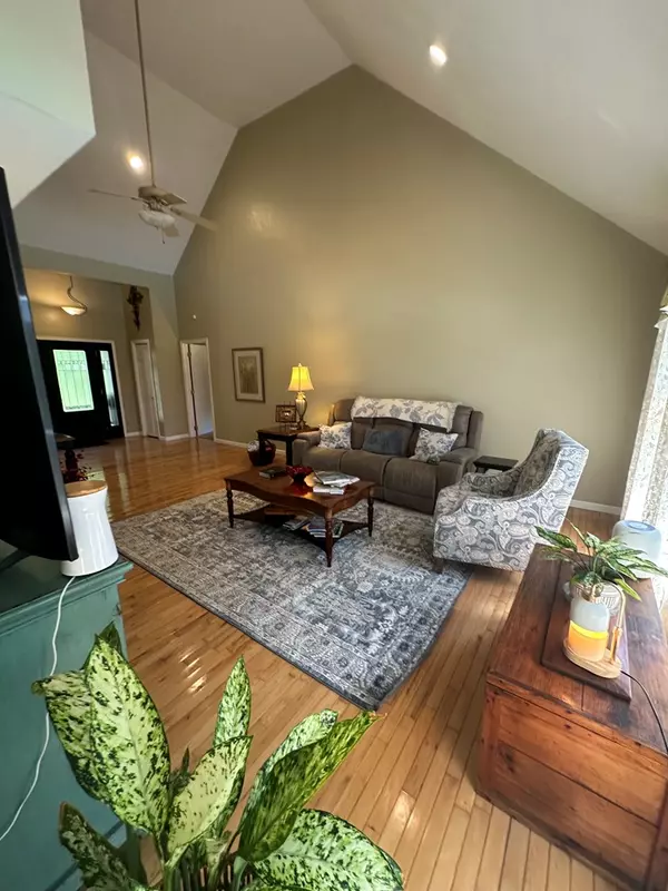 Murphy, NC 28906,360 Anderson Road