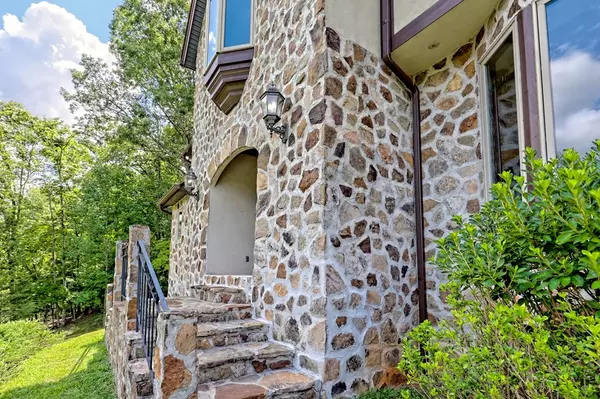 Brasstown, NC 28902,251 Quail Cove Lane