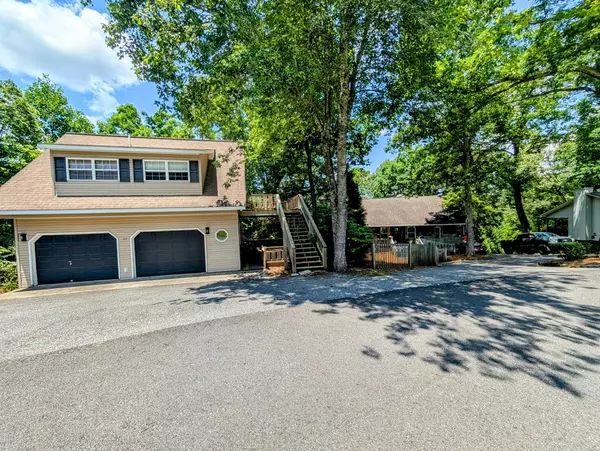 Hiawassee, GA 30546,95 Windjammer Drive