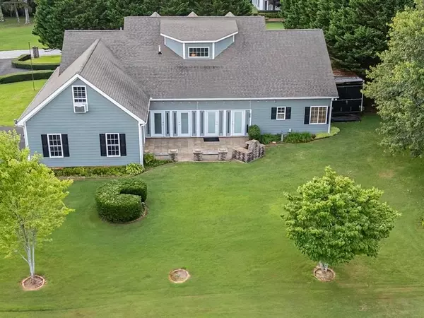 Copperhill, TN 37317,124 Northside Drive