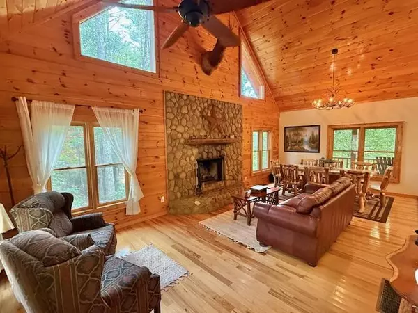 Murphy, NC 28906,355 Vineyard Creek Way