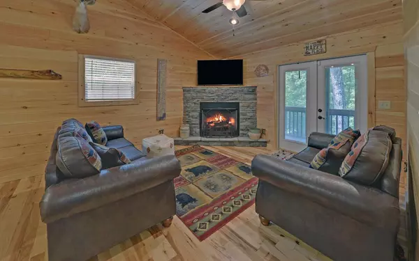 Murphy, NC 28906,365 Tsalagi Trail