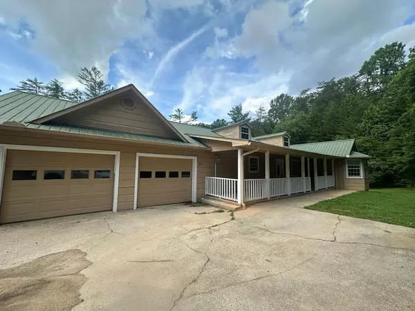 655 Sunset Drive W, Young Harris, GA 30582
