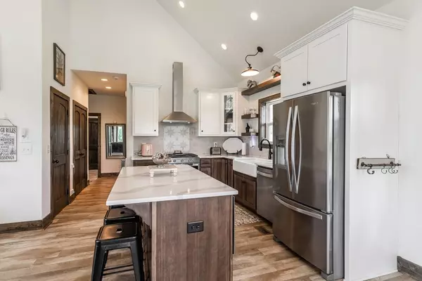 Ellijay, GA 30540,230 High River Landing