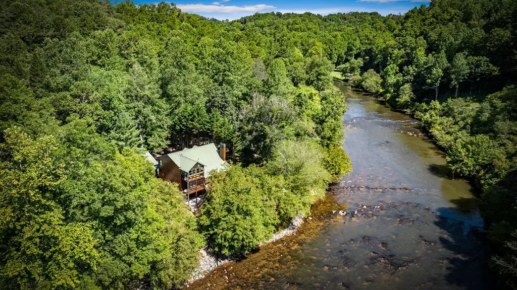 221 Muller Lane, Ellijay, GA 30540
