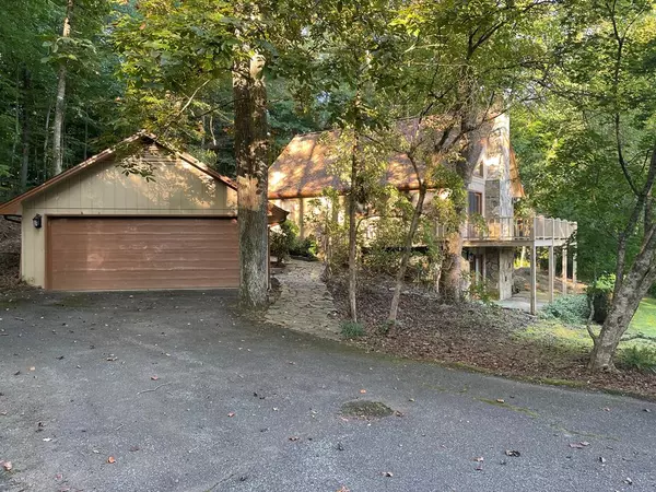 70 Town Creek View, Blairsville, GA 30512