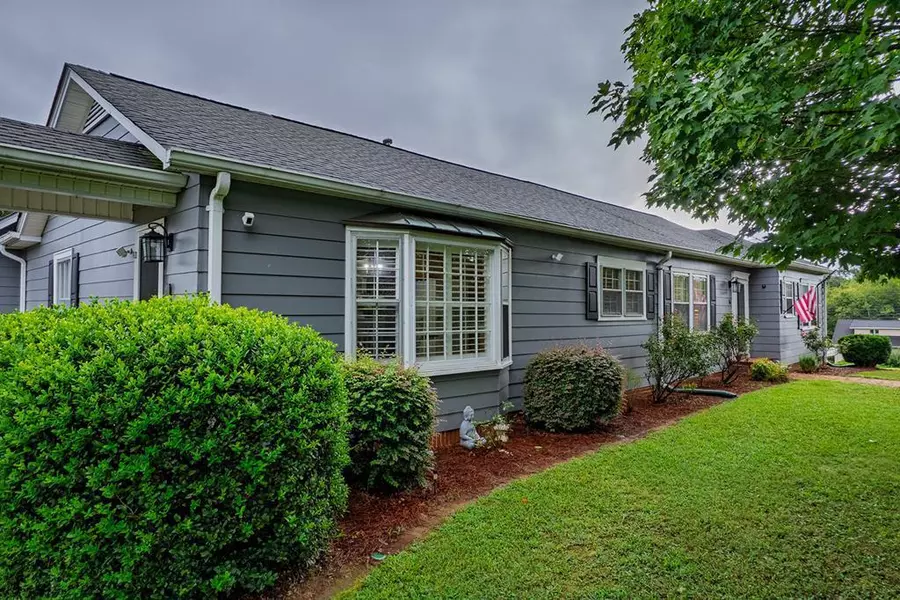 16 Bittings Avenue, Summerville, GA 30747