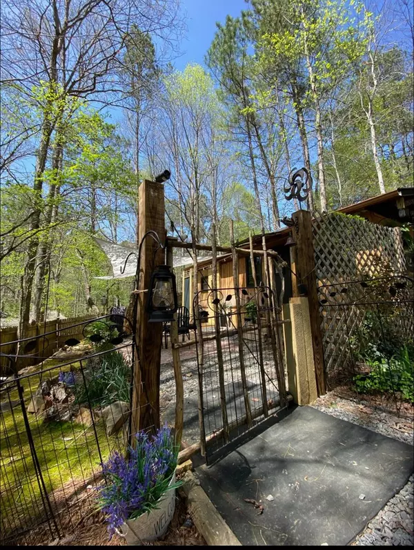 Ellijay, GA 30540,151 25th Street