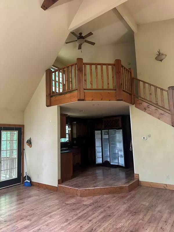 Murphy, NC 28906,255 Raspberry Lane