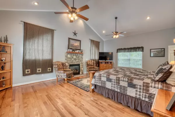 Murphy, NC 28904,414 Mulkey Drive