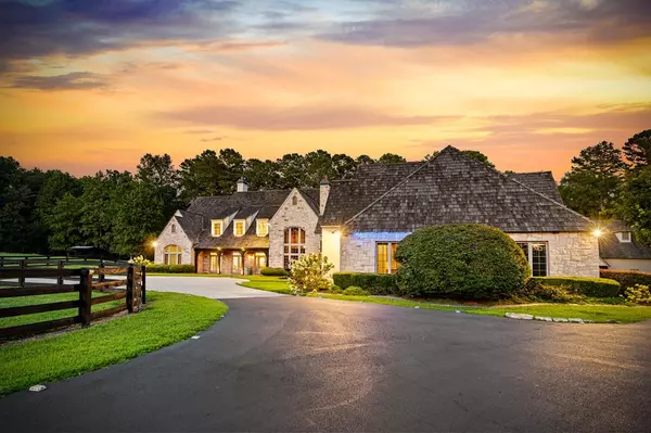 Canton, GA 30115,640 Aj Land Road