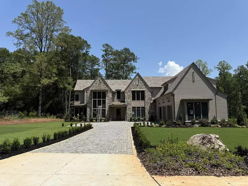 225 Maison Court, Roswell, GA 30076