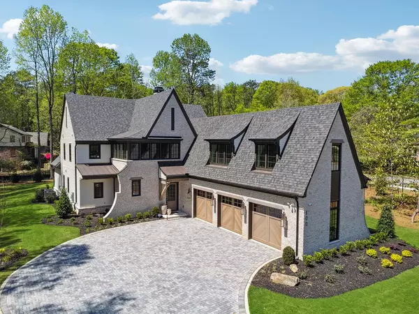 100 Maison Court, Roswell, GA 30076