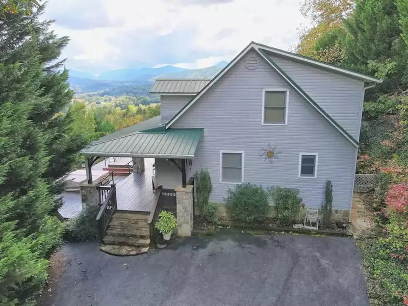 3023 Bear Lane, Hiawassee, GA 30546