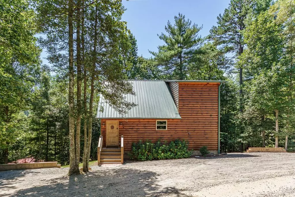 Murphy, NC 28906,115 Travelers Gap Road