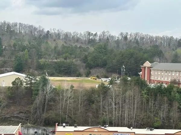 96 Holiday Dr., Murphy, NC 28906
