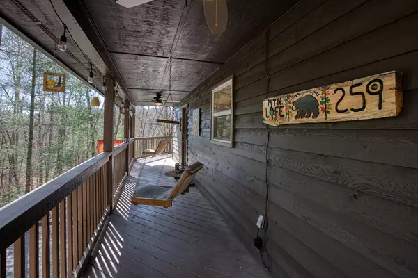 Murphy, NC 28906,259 Degatide Drive