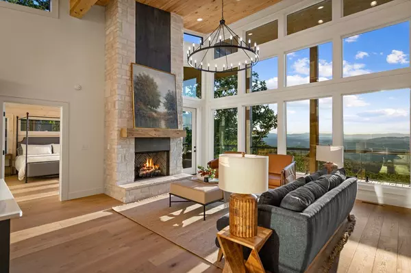 Mineral Bluff, GA 30559,105 Longview Terrace