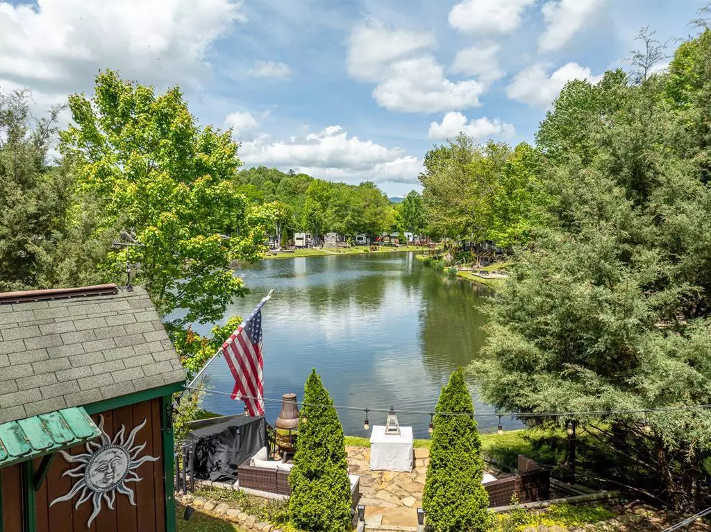 Blairsville, GA 30153,344 Choestoe Falls Circle