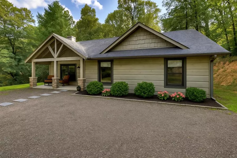 168 Fightingtown Creek Road, Mccaysville, GA 30555