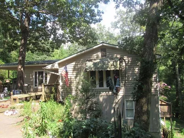 88 Bruce Wike Lane, Brasstown, NC 28902