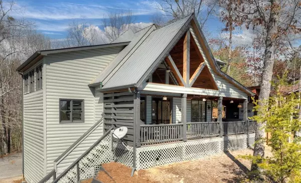 85 Foster Cove Road, Blue Ridge, GA 30513