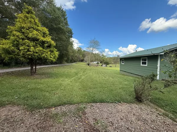 Warne, NC 28909,233 Messer Road